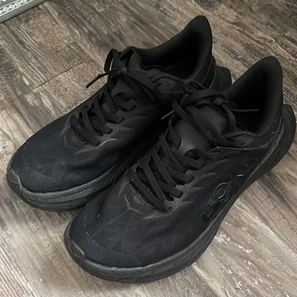 Hoka walking shoes Black on Black Hoka One One Women’s size 7.5